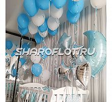 Оформление детской бело-голубыми шариками