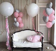 Стильное украшение комнаты шариками