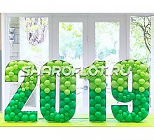 Цифры из шаров на каркасе