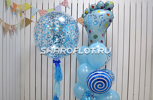 Композиция из шаров на выписку мальчика