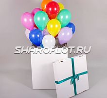 Коробка с разноцветными шариками